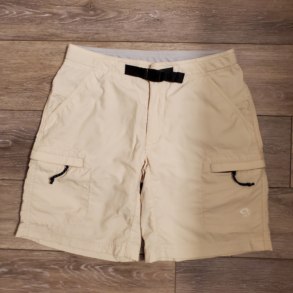 Womens Mountain hardware shorts sz 4